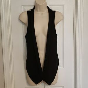 Spring Street junior's black/white vest size small